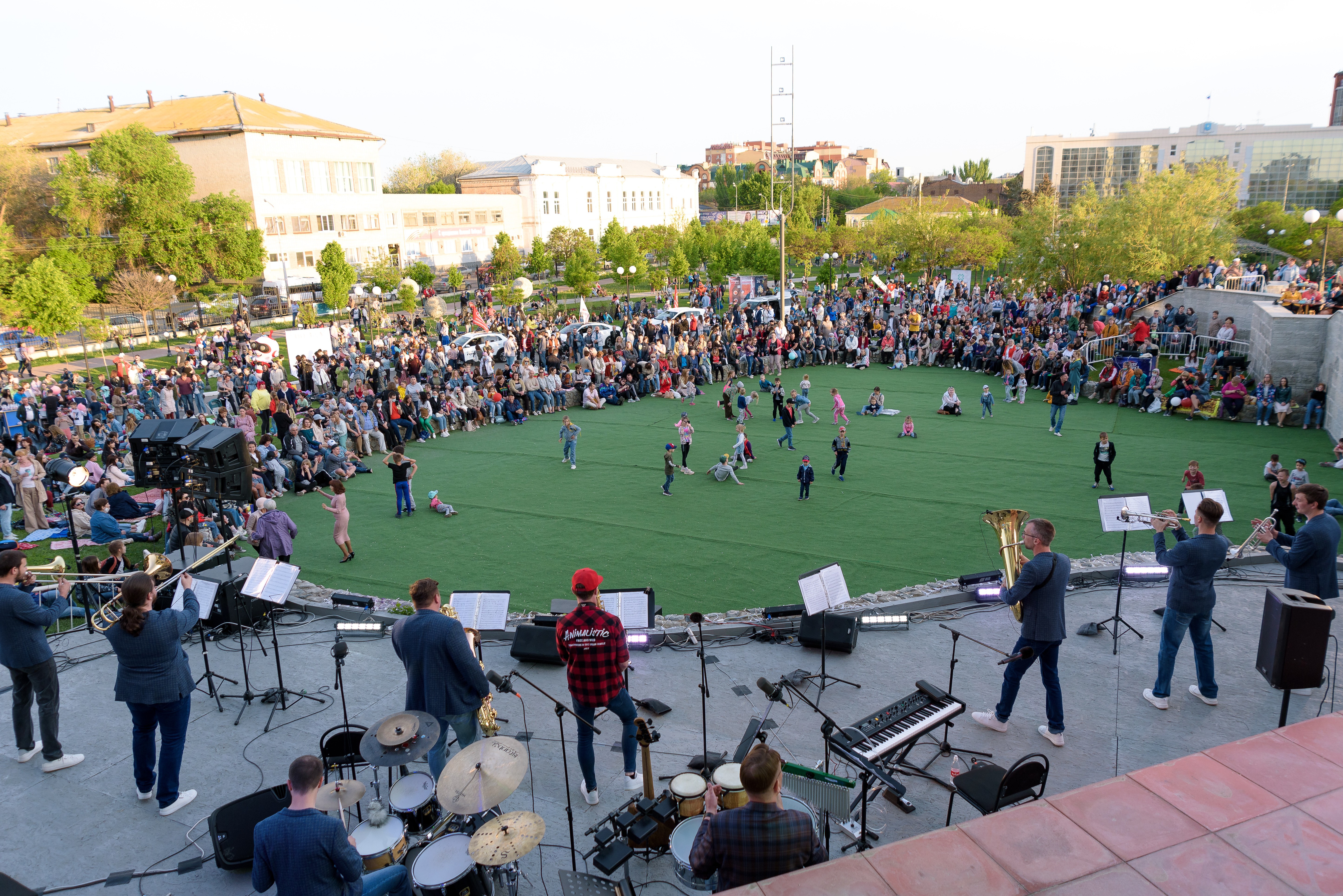 Фестиваль «Музыка на траве» открыт