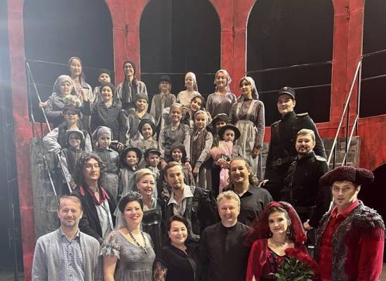 Поздравляем детскую хоровую студию Астраханского театра оперы и балета с дебютом!
