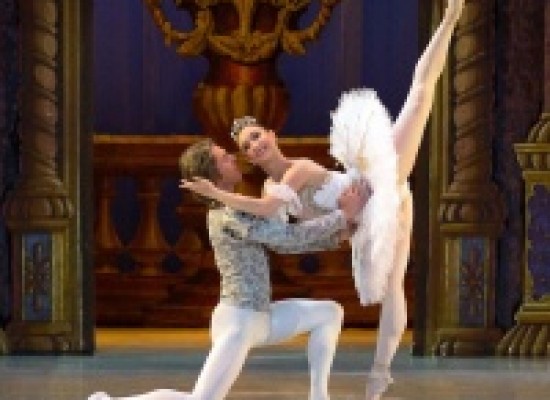 Астраханский балет приглашает зрителей!