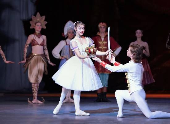 Сказочный балет «Щелкунчик» на сцене Астраханского театра Оперы и Балета