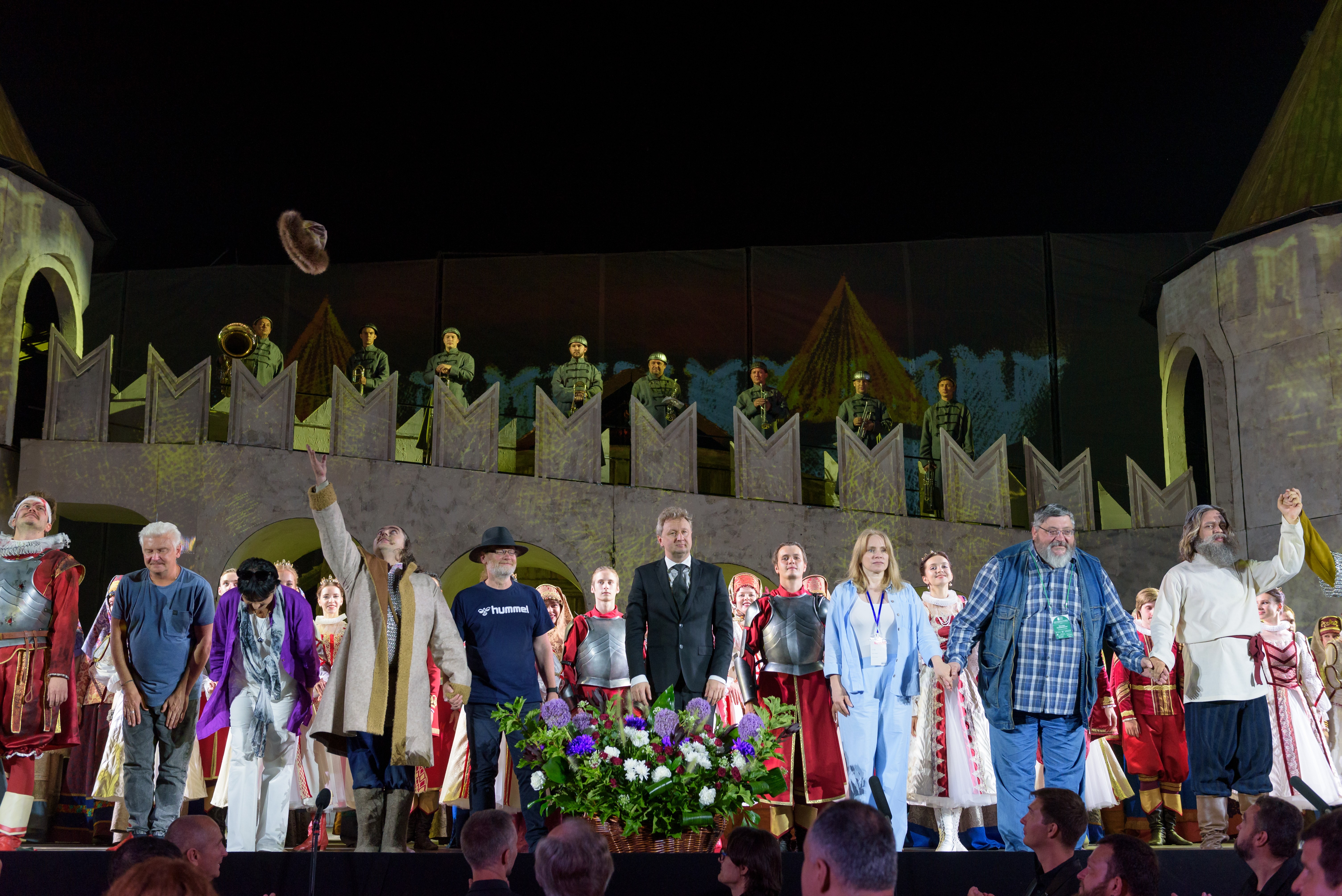 2 и 3 сентября 2023 года на Соборной площади Астраханского кремля  прошли 2 премьерных показа оперы М.И. Глинки «Иван Сусанин»
