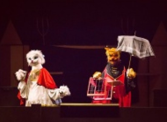 На Большой сцене юным зрителям будет показан кукольный спектакль “Кошкин дом”